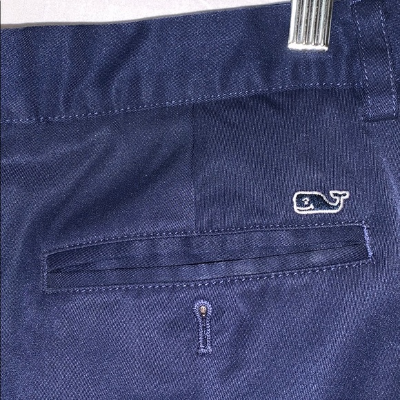 EUC Men’s Vineyard Vines Navy Size 30 shorts
MS5 - Picture 3 of 5